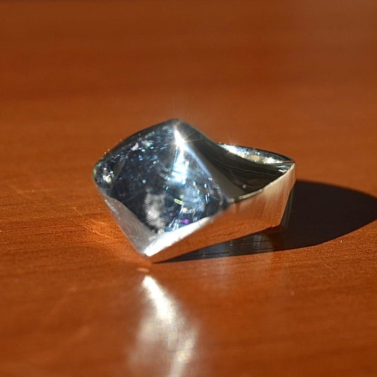 Diamond shape ring